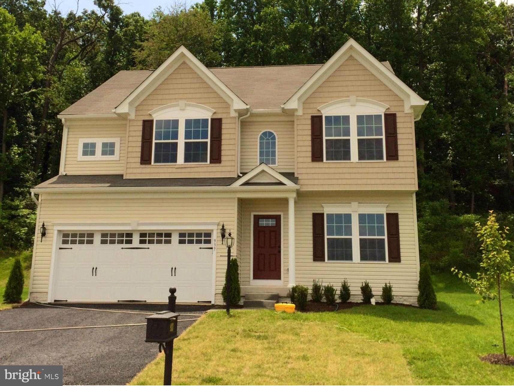 937 Countryside Road Seven Valleys, PA 17360 - Photo 1 of 20 Exterior (Front)