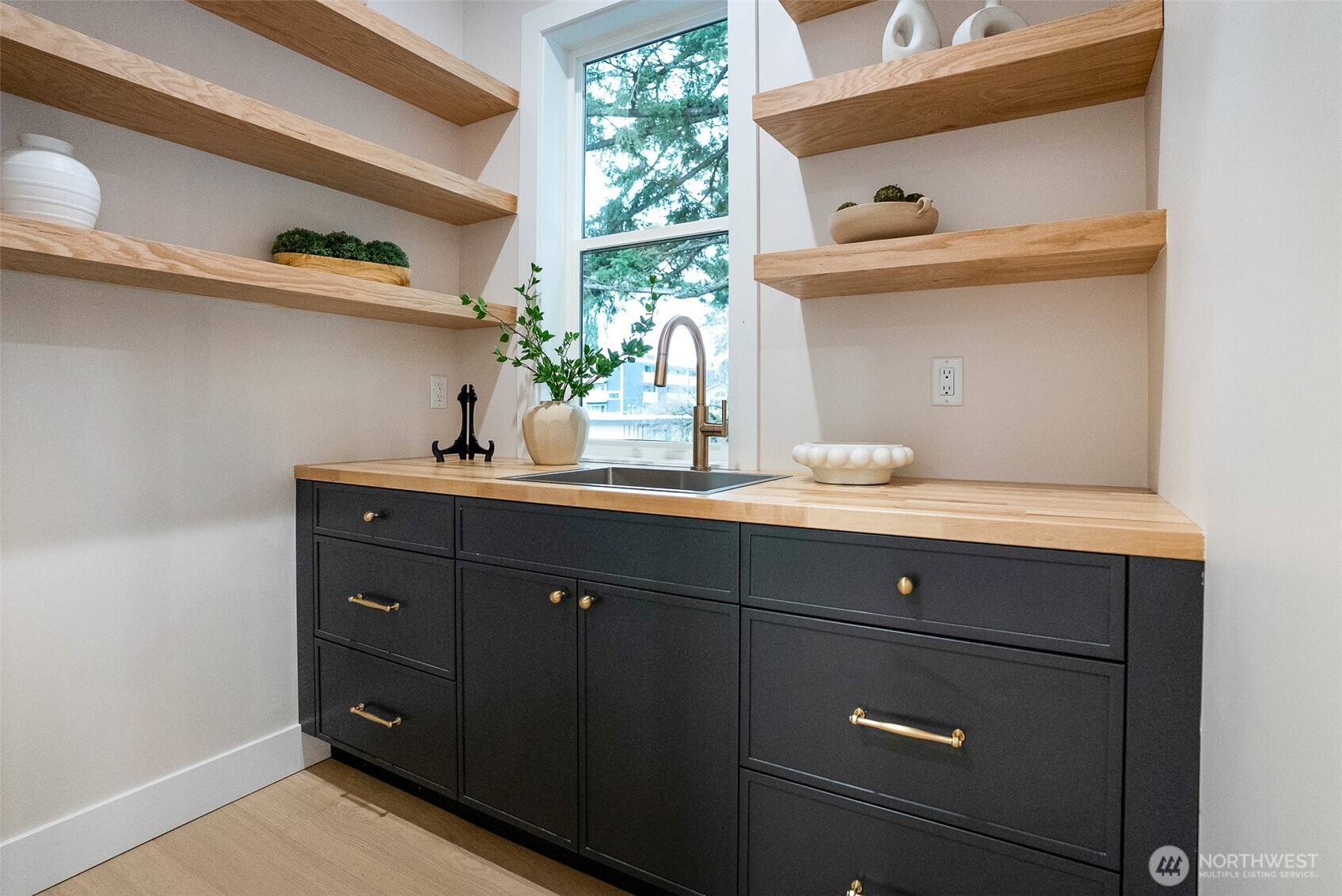 18607 104th Avenue Northeast, Unit B Bothell, WA 98011 - Photo 14 of 34