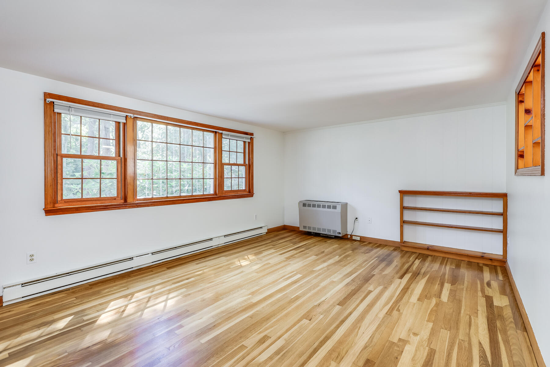 60 Fox Run Road Eastham, MA 02642 - Photo 5 of 34 !st Floor Livingroom