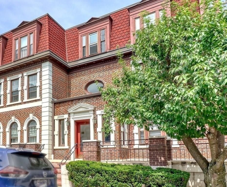 12 Bellvista Road, Unit 1 Boston, MA 02135 - Photo 1 of 23 Gallery Image 1