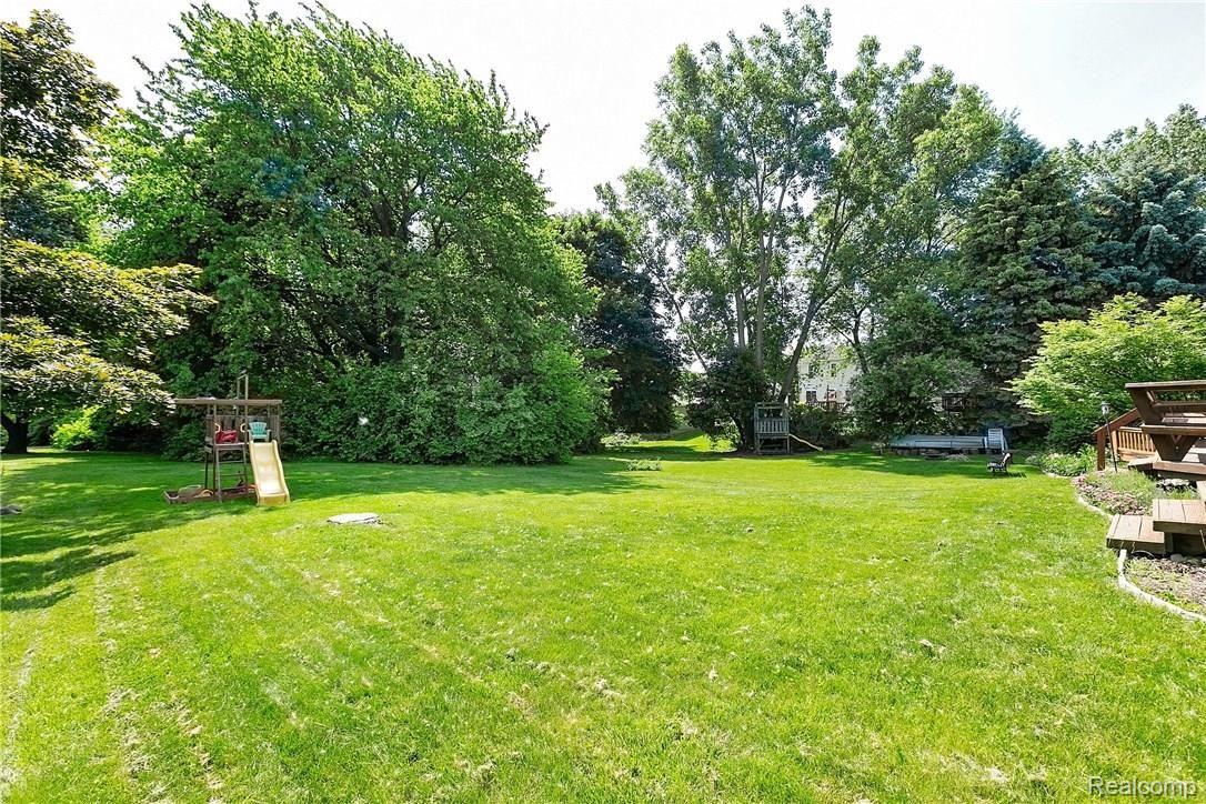 623 Bolinger Street Rochester, MI 48307 - Photo 32 of 36 Bollinger-32.jpg