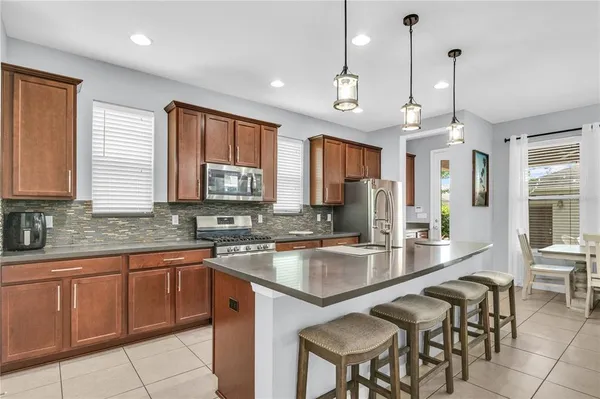 $429,250 | 7238 Milestone Drive, Apollo Beach, FL 33572