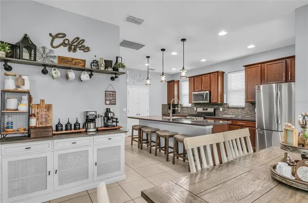 $429,250 | 7238 Milestone Drive, Apollo Beach, FL 33572