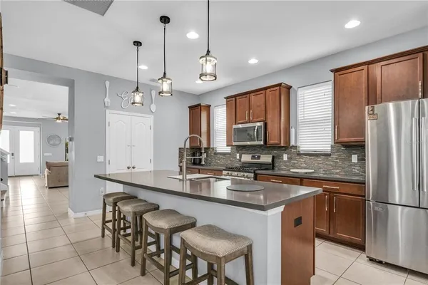 $429,250 | 7238 Milestone Drive, Apollo Beach, FL 33572