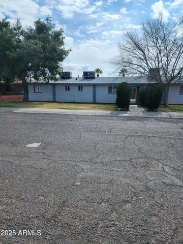 $1,595,000 | 1841 West Fairmount Avenue, Phoenix, AZ 85015