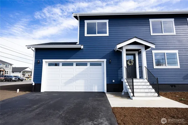 $425,000 | 1116 Sumas Avenue, Unit 1, Sumas, WA 98295