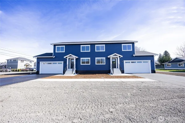 $425,000 | 1116 Sumas Avenue, Unit 1, Sumas, WA 98295