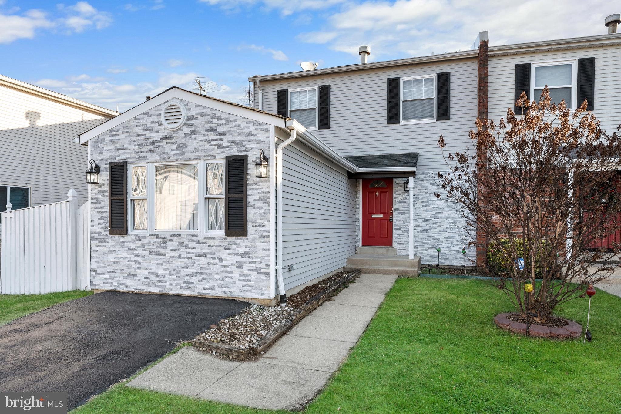 4507 7th St Northeast  