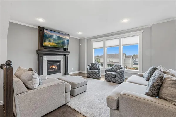 $579,000 | 10015 North Richmond Avenue, Kansas City, MO 64157