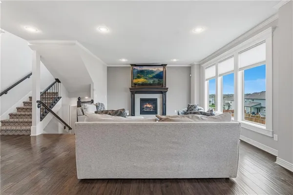 $579,000 | 10015 North Richmond Avenue, Kansas City, MO 64157