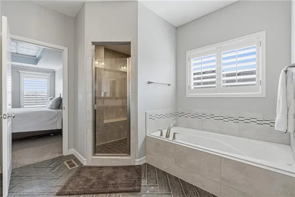 $579,000 | 10015 North Richmond Avenue, Kansas City, MO 64157