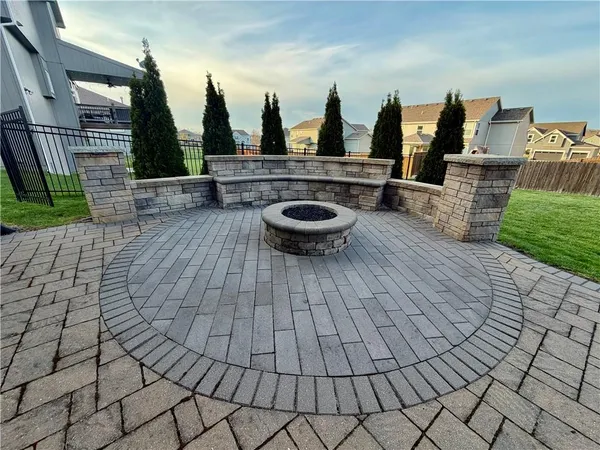 $579,000 | 10015 North Richmond Avenue, Kansas City, MO 64157