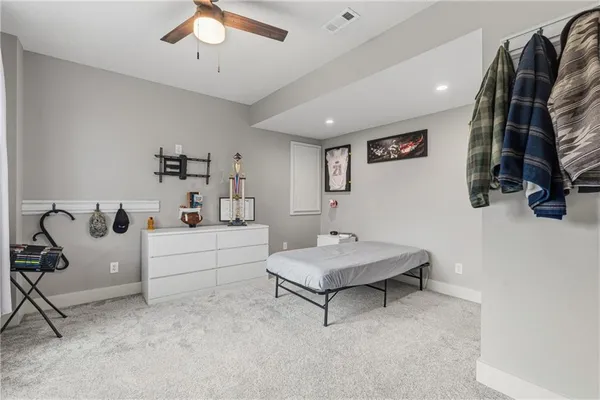 $579,000 | 10015 North Richmond Avenue, Kansas City, MO 64157