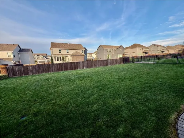 $579,000 | 10015 North Richmond Avenue, Kansas City, MO 64157