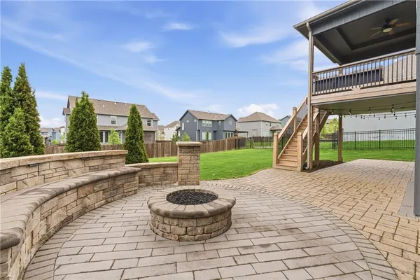 $579,000 | 10015 North Richmond Avenue, Kansas City, MO 64157