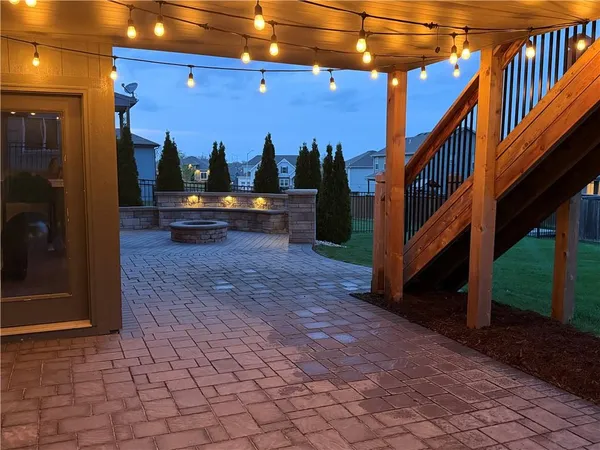 $579,000 | 10015 North Richmond Avenue, Kansas City, MO 64157