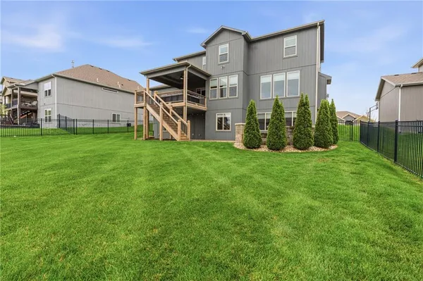 $579,000 | 10015 North Richmond Avenue, Kansas City, MO 64157