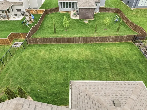 $579,000 | 10015 North Richmond Avenue, Kansas City, MO 64157