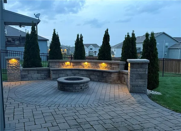 $579,000 | 10015 North Richmond Avenue, Kansas City, MO 64157