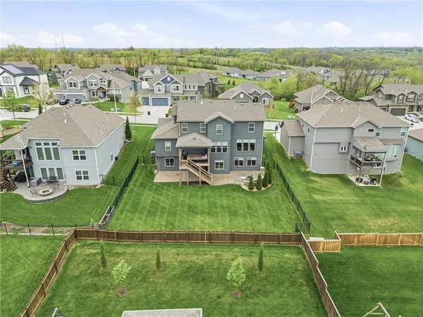 $579,000 | 10015 North Richmond Avenue, Kansas City, MO 64157