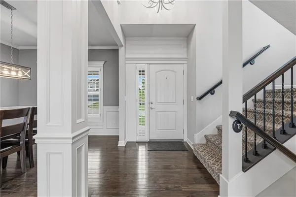 $579,000 | 10015 North Richmond Avenue, Kansas City, MO 64157