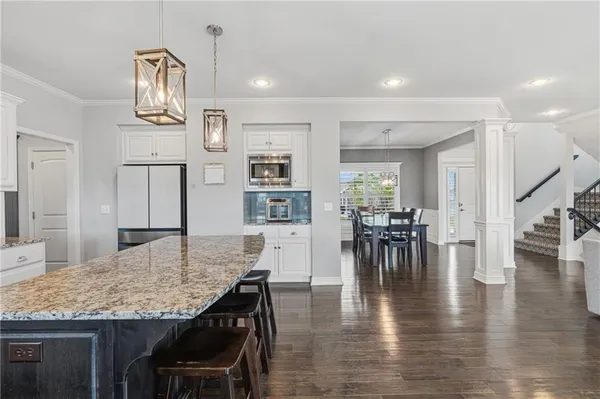 $579,000 | 10015 North Richmond Avenue, Kansas City, MO 64157