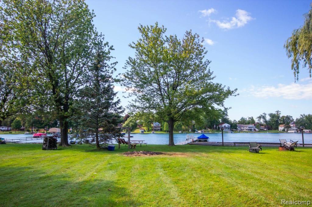 10570 White Lake Road Fenton, MI 48430 - Photo 18 of 51 IMG_0173.jpg