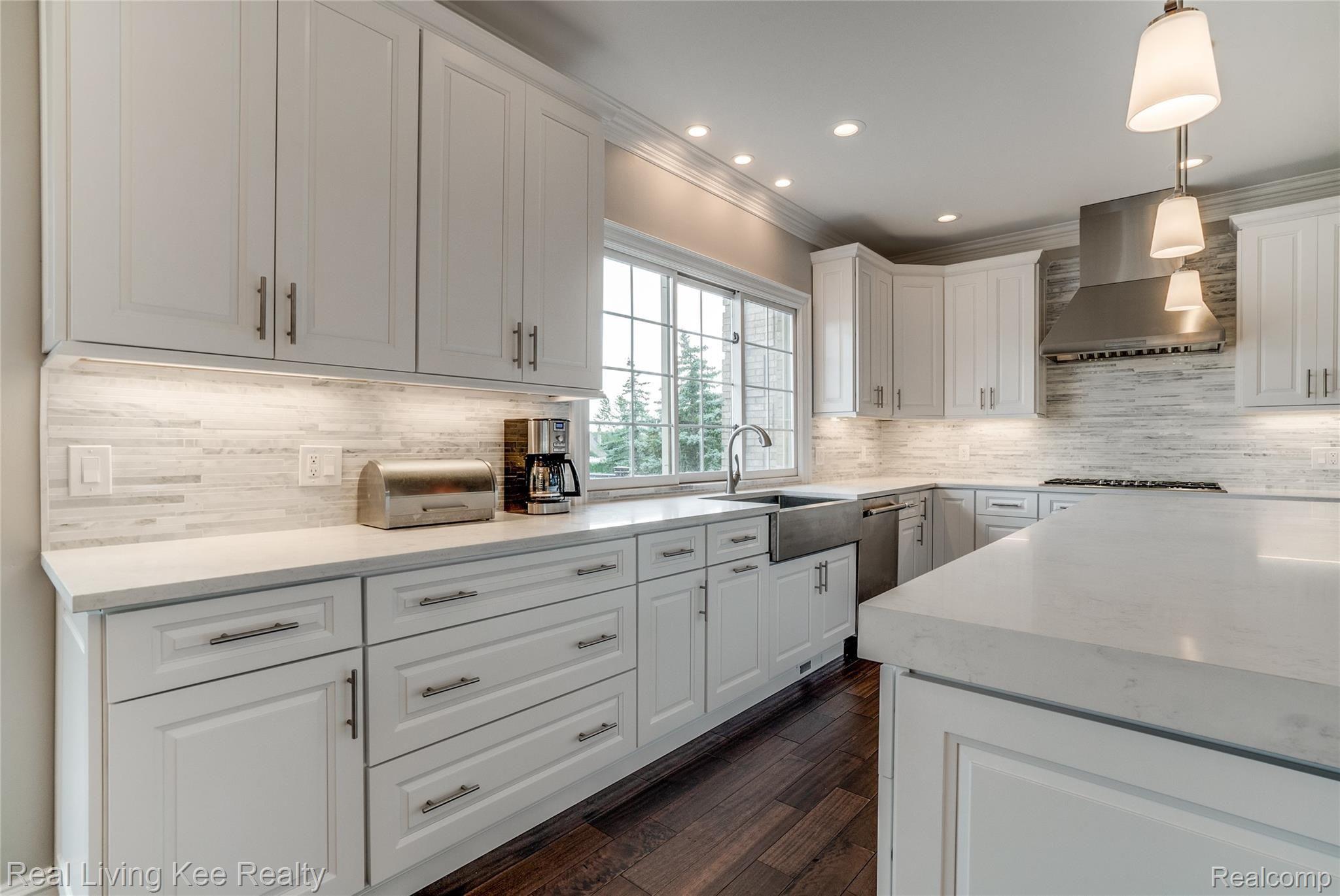 2675 Shorebrook Court Rochester, MI 48306 - Photo 43 of 98 Interiors (25 of 88).jpg