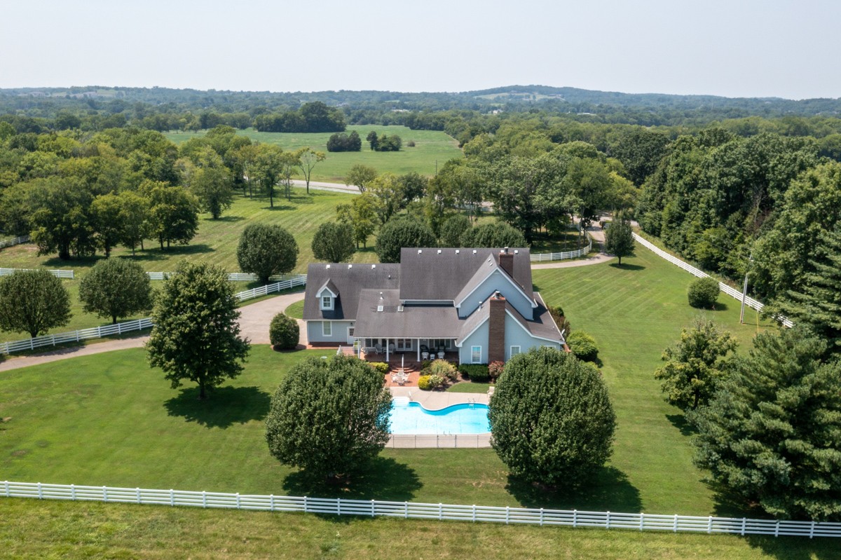 519 Maple Hill Road Lebanon, TN 37087 - Photo 39 of 49 an aerial view of a house with a yard