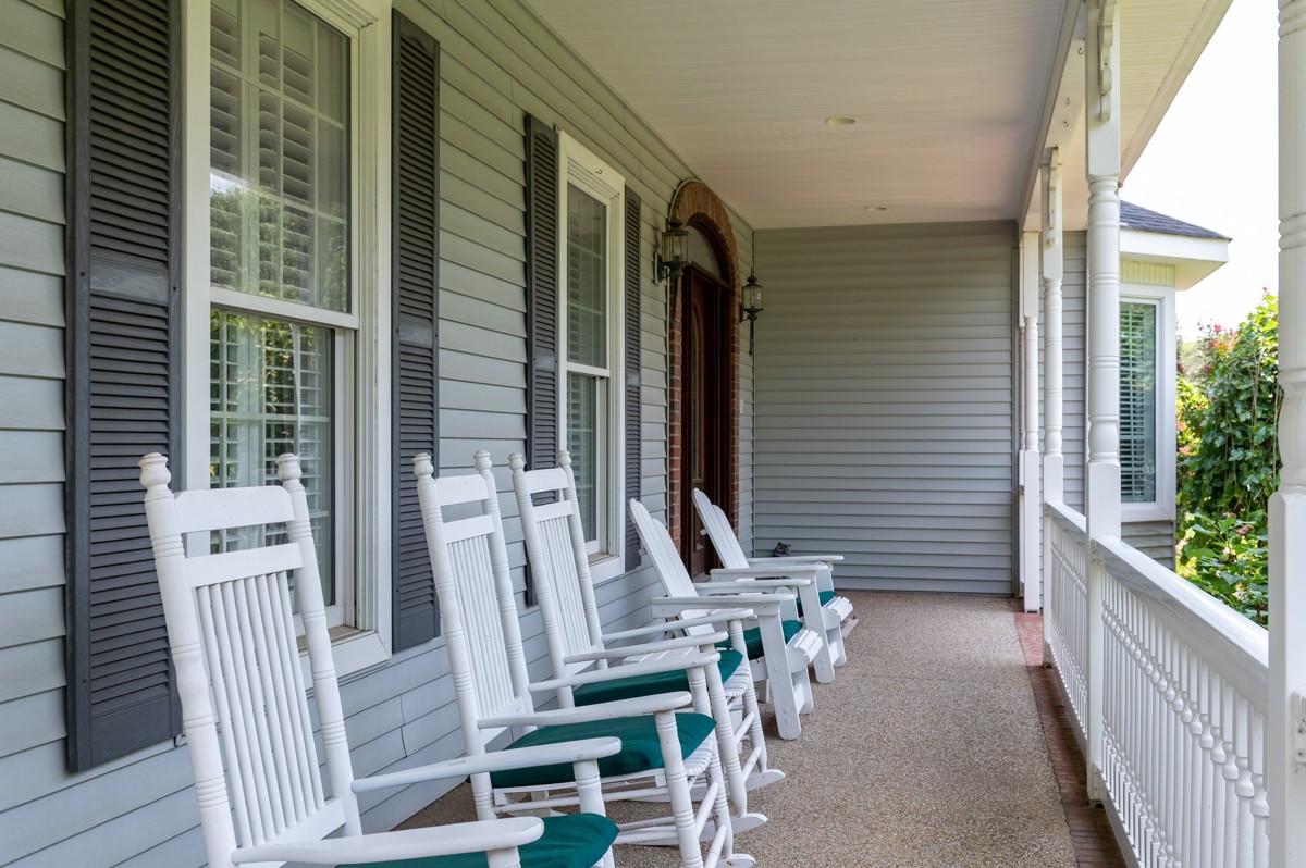 519 Maple Hill Road Lebanon, TN 37087 - Photo 7 of 49 a view of balcony with chairs