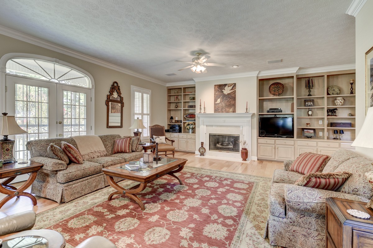 519 Maple Hill Road Lebanon, TN 37087 - Photo 9 of 49 a living room with furniture fireplace and flat screen tv
