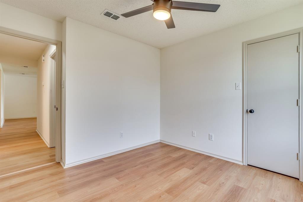 912 Blue Ridge Drive Burleson, TX 76028 - Photo 23 of 32