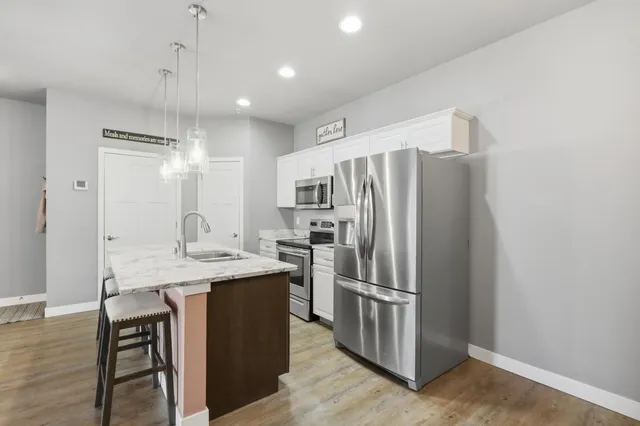 $329,900 | 1969 North Windsor Avenue, Cottage Grove, WI 53527