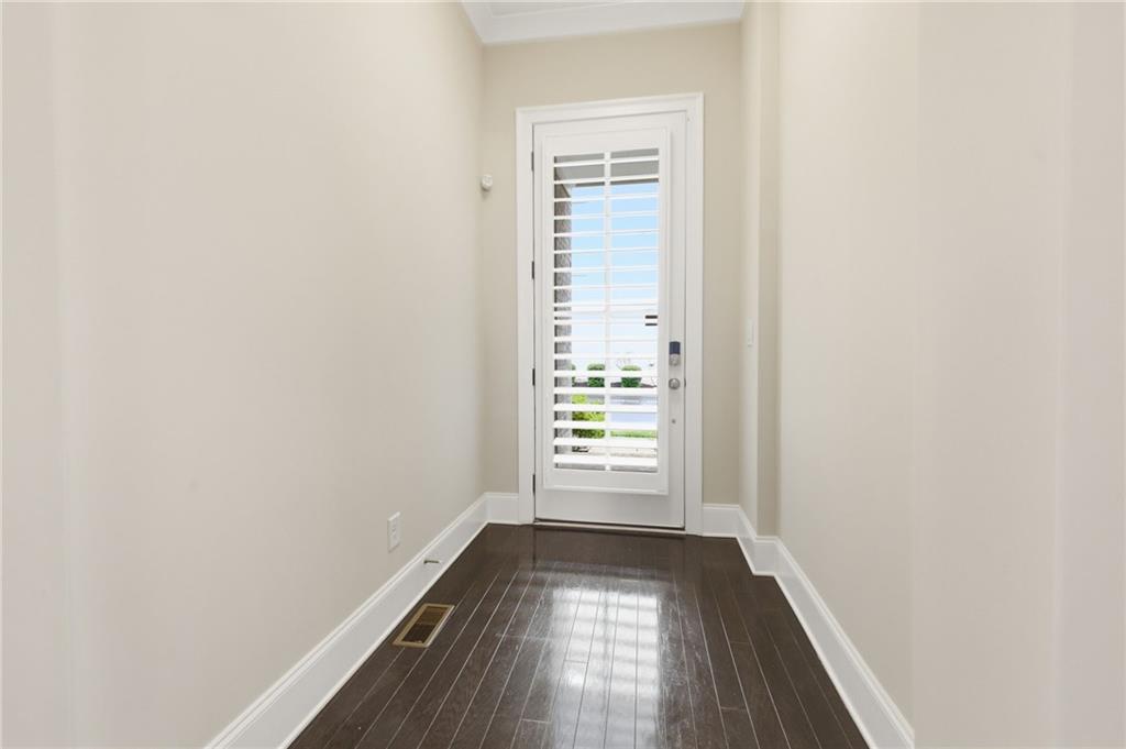 2070 Wheaton Way Atlanta, GA 30328 - Photo 4 of 47