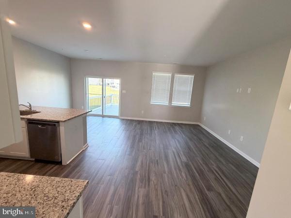 255 Maple Run Drive York, PA 17404 - Photo 3 of 8