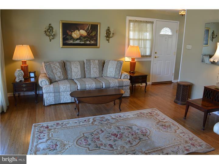 733 Hood Road Swarthmore, PA 19081 - Photo 3 of 18 Living Room