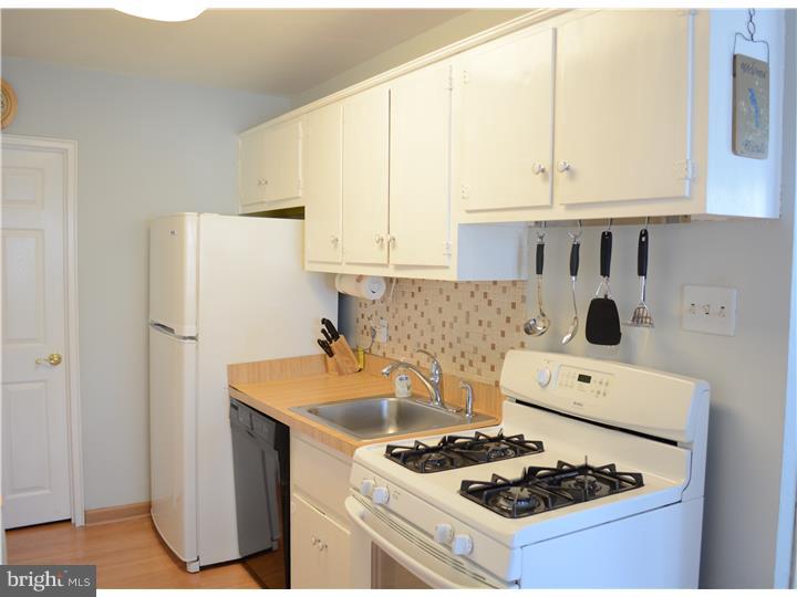 733 Hood Road Swarthmore, PA 19081 - Photo 9 of 18 Kitchen