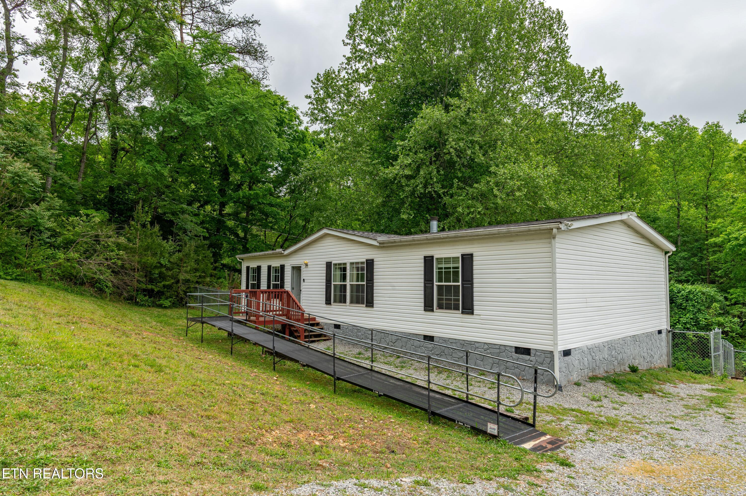 186 Blacks Ferry Road Knoxville, TN 37931 - Photo 3 of 30 186_Blacksferry-23