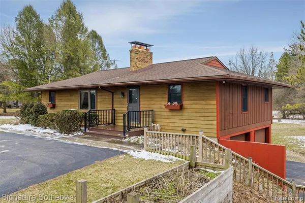 $560,000 | 2530 Newlyn Drive, Dexter, MI 48130
