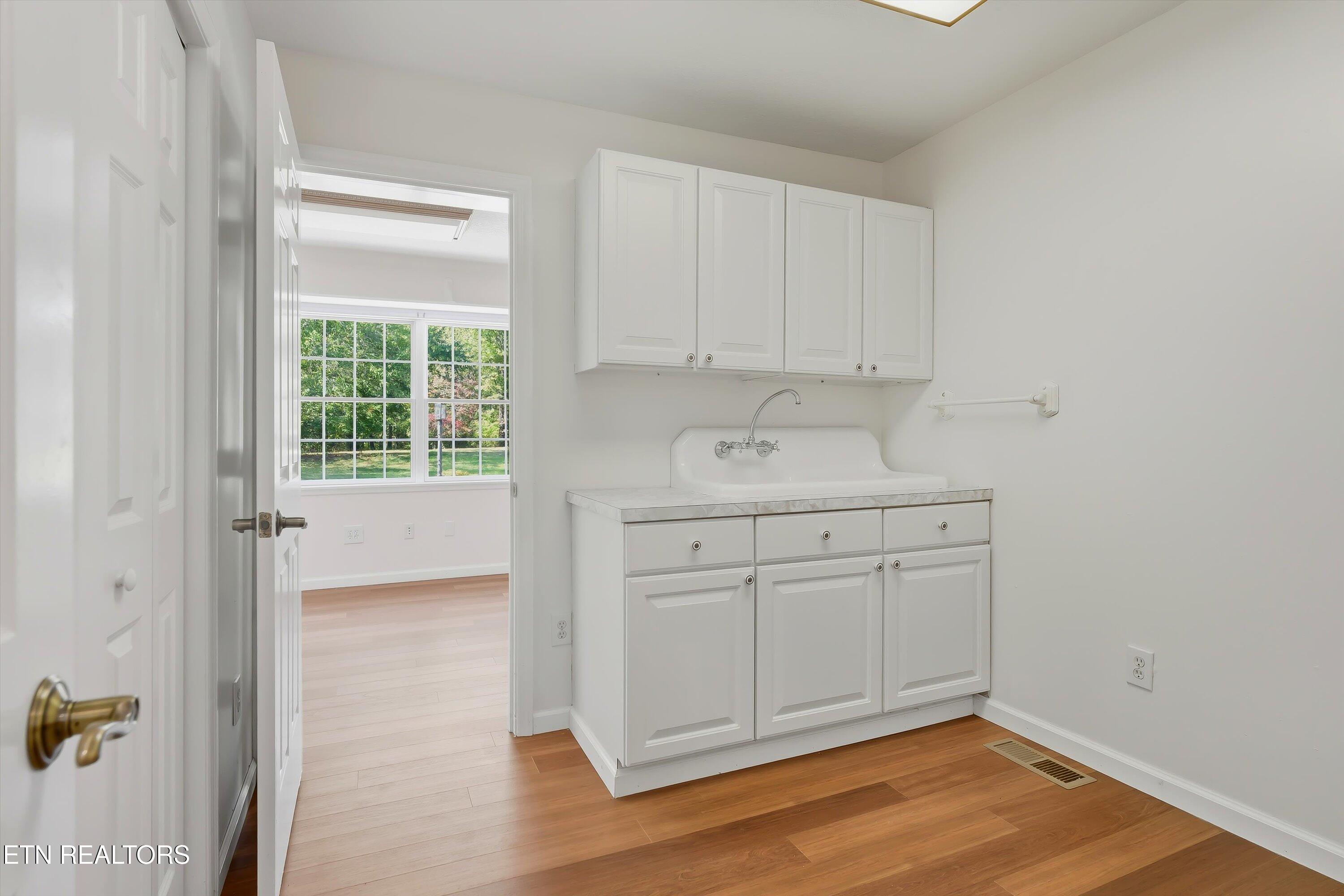 7112 Warren Lane Corryton, TN 37721 - Photo 27 of 60 28-7112 Warren Ln-27