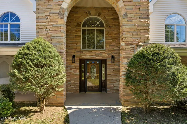 $1,049,000 | 7112 Warren Lane, Corryton, TN 37721