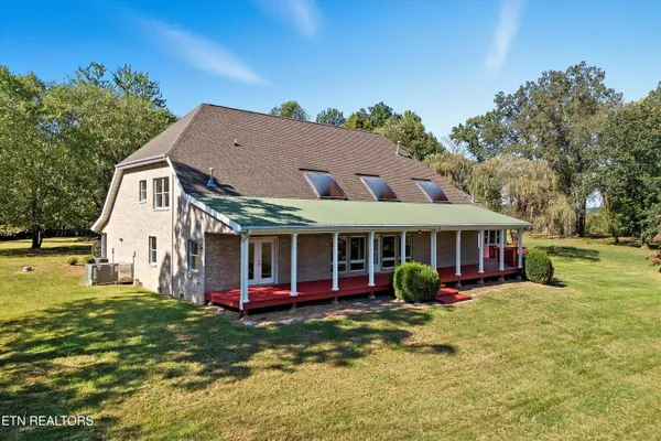 $949,000 | 7112 Warren Lane, Corryton, TN 37721