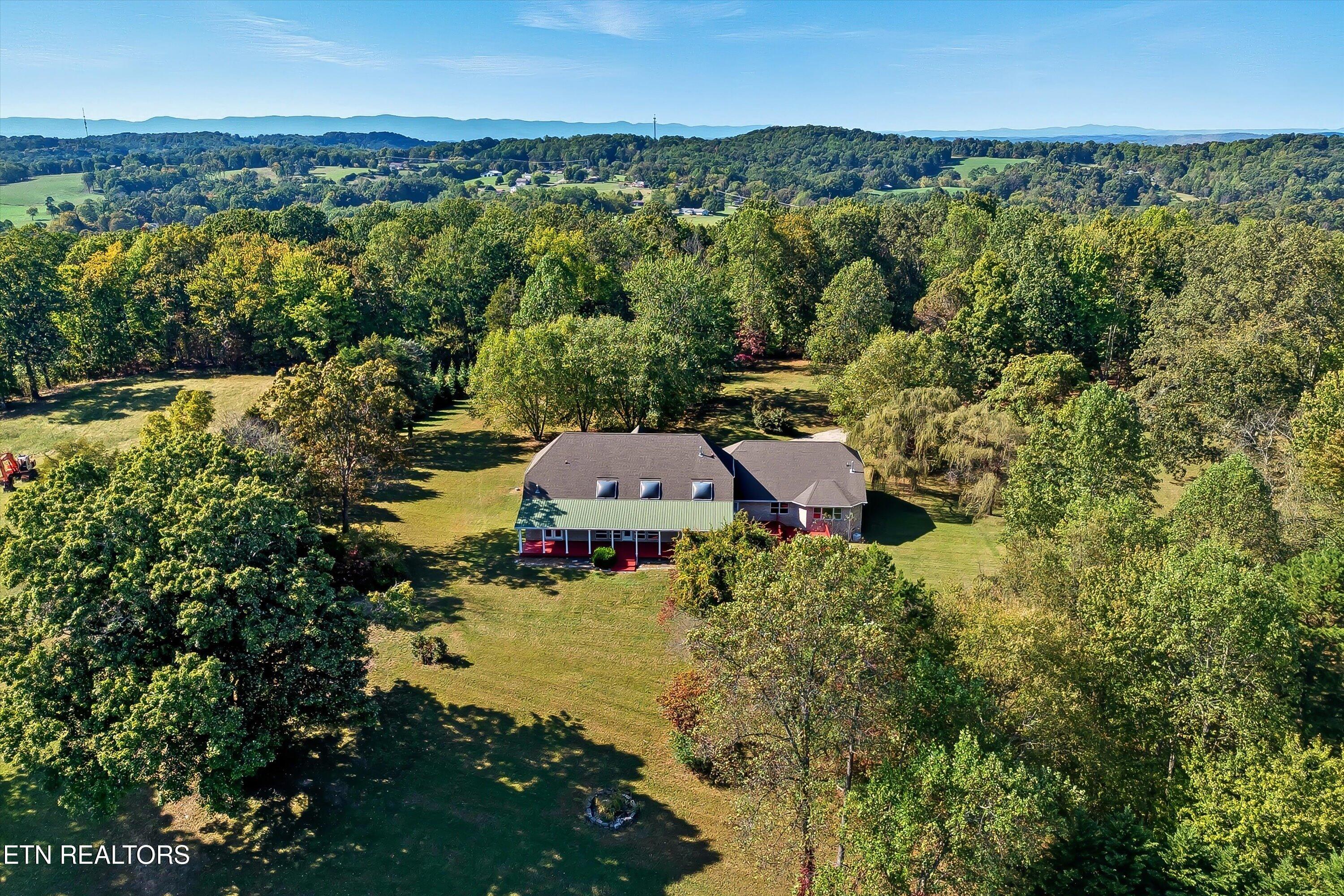 7112 Warren Lane Corryton, TN 37721 - Photo 57 of 60 60-7112 Warren Ln-59