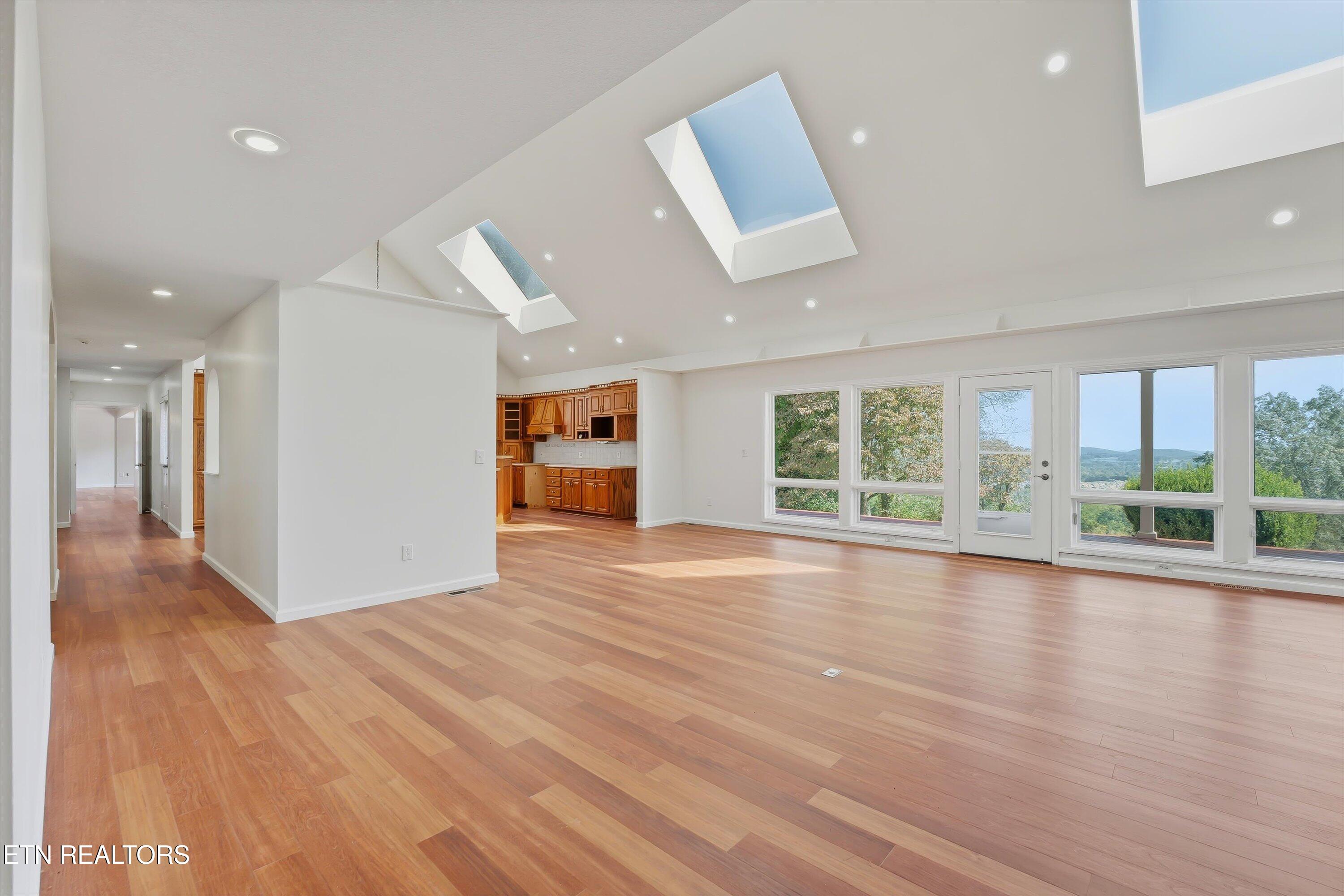 7112 Warren Lane Corryton, TN 37721 - Photo 9 of 60 09-7112 Warren Ln-8