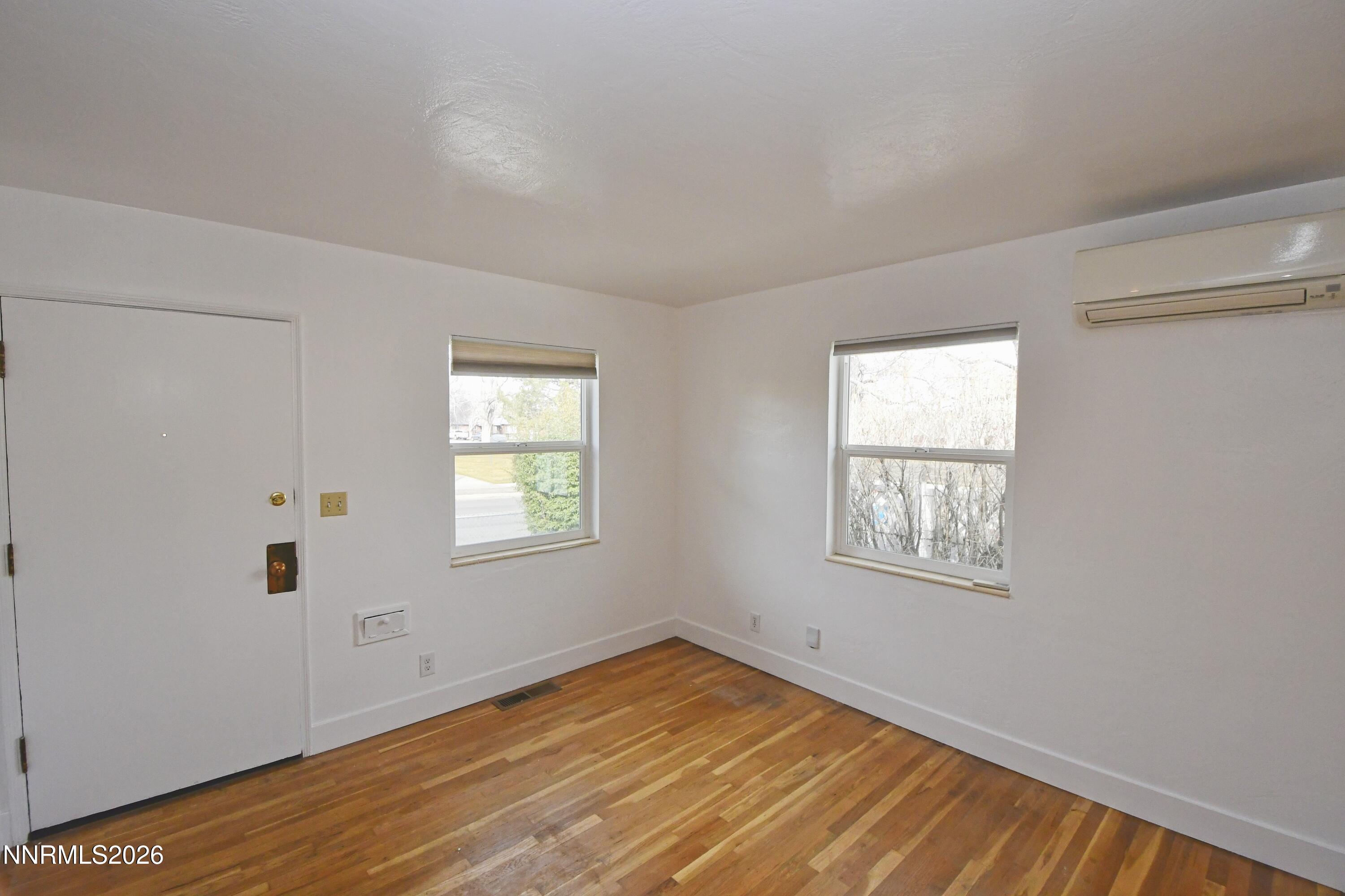 536 La Rue Avenue, Unit 3 Reno, NV 89509 - Photo 4 of 13 DSC_2058