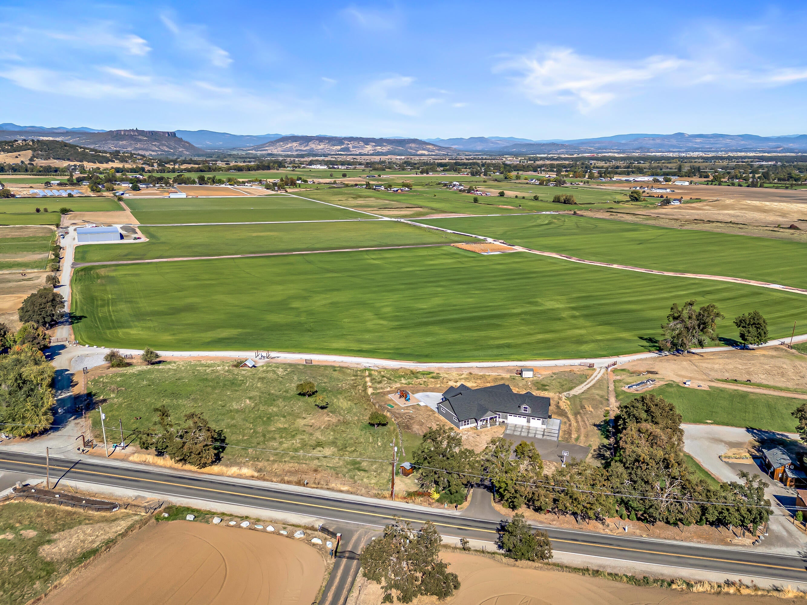 4228 Old Stage Road Central Point, OR 97502 - Photo 45 of 46 DJI_20251007142914_0007_D