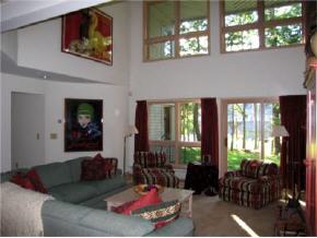 24 Ledgewood Road, Unit 3 Ludlow, VT 05149 - Photo 4 of 11 Gallery Image 4