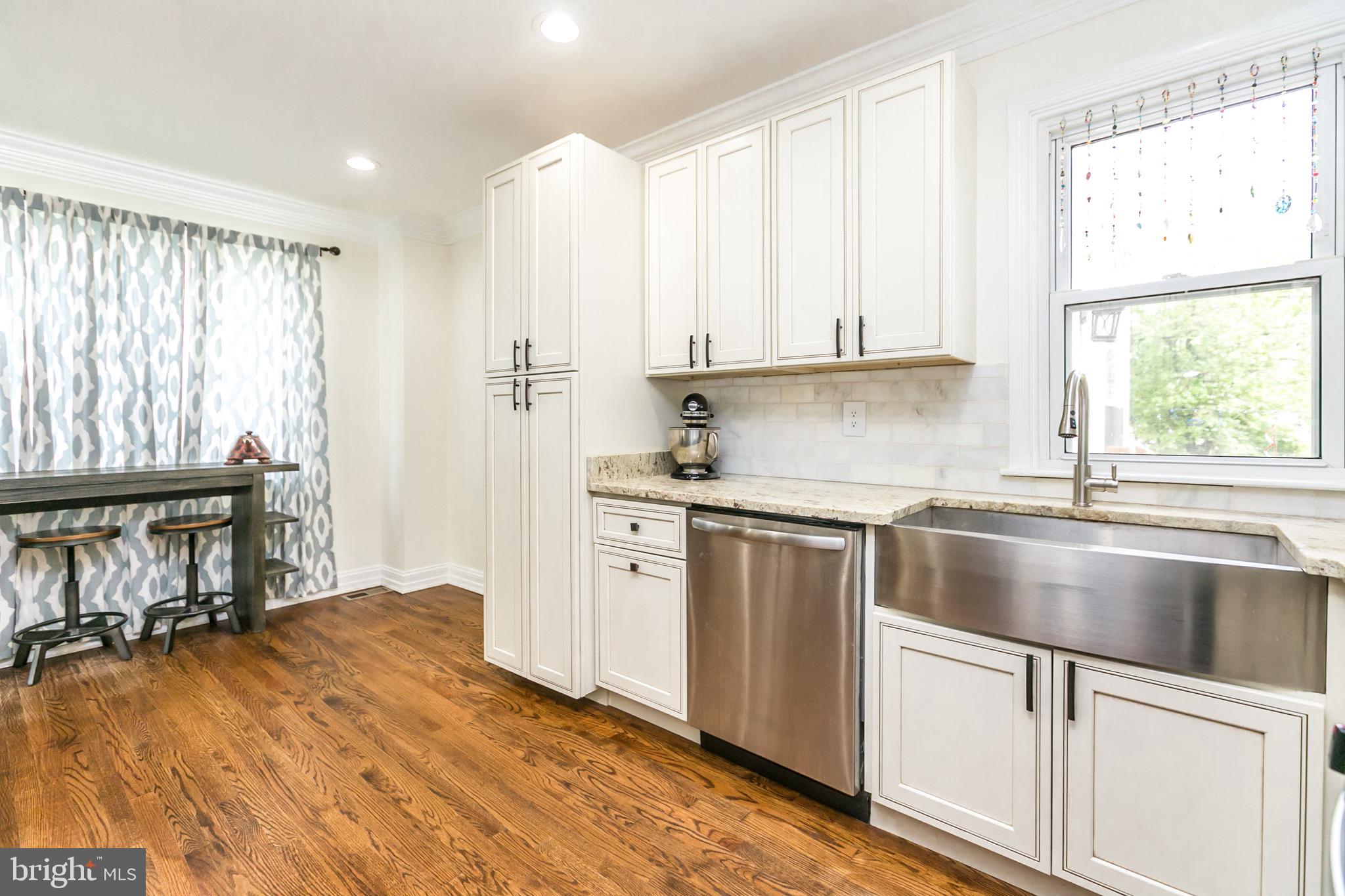 712 Overbrook Road Baltimore, MD 21212 - Photo 6 of 31 Gorgeous farm sink in kitchen