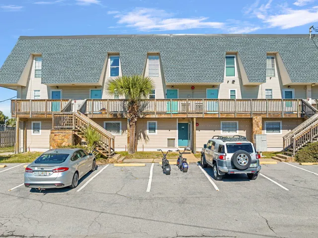 a car parked in front of a building