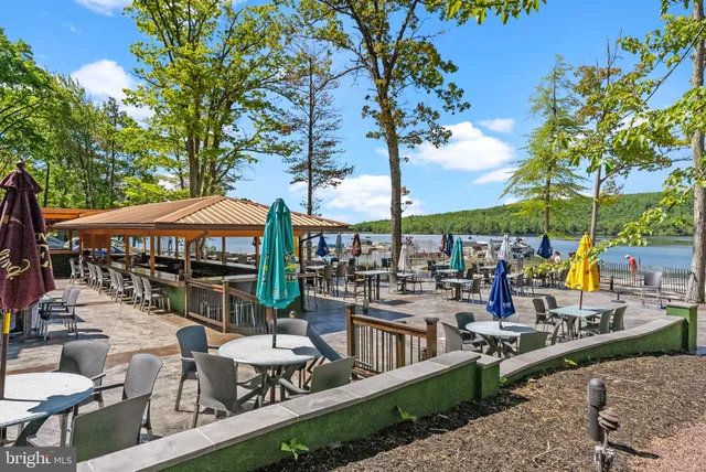 $1,192,000 | 438 Mountainwoods Drive, Lake Harmony, PA 18624